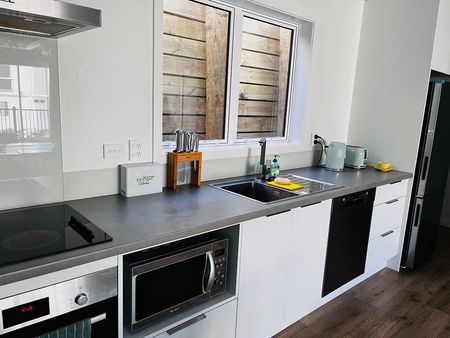 Brand New Whitby Townhouse - Photo 5