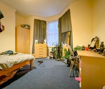 5 bedroom terraced house to rent - Photo 4