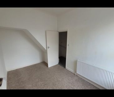 2 Bed End Terrace, Kelsall Terrace, LS6 - Photo 2