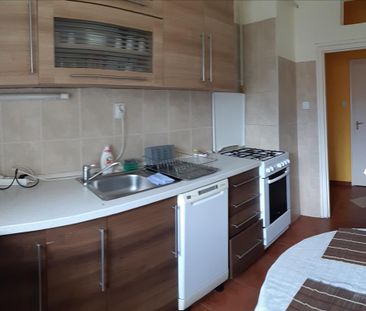 Kiadó átlagos állapotú lakás - Debrecen - Fotó 4