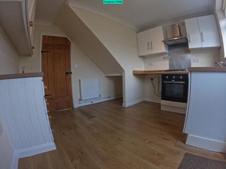 2 bedroom terraced house to rent - Photo 2