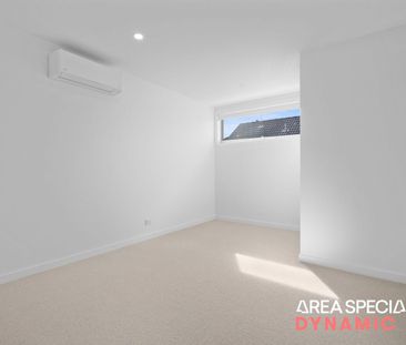 BRAND NEW, Spacious & Luxurious Living Spaces! - Photo 2