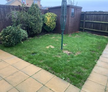 Tamarisk Drive, Great Yarmouth, Caister-On-Sea - Photo 2