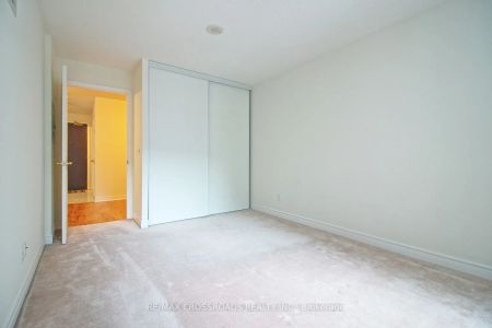 51 Lower Simcoe Street #627 - Photo 3