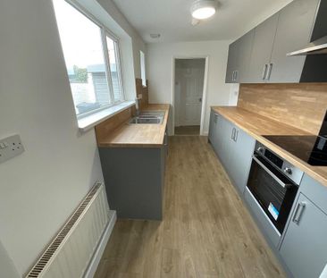 2 bedroom terraced house to rent - Photo 5