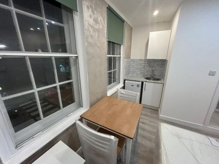 Studio Flat, London, SW1V - Photo 2