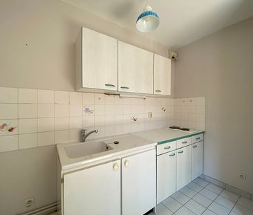 Location Appartement 1 pièce 28m² - Photo 2