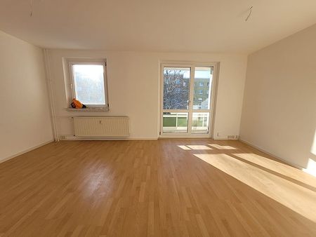 Altersgerechte 2,5 Raum mit Dusche, Aufzug und Balkon! - Photo 3