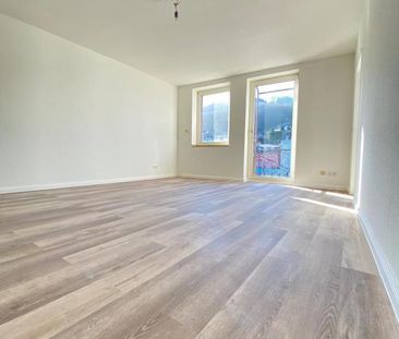 ***ZWEITBEZUG NACH SANIERUNG – FAMILIEN AUFGEPASST*** 3-Zimmer-Wohn... - Photo 1