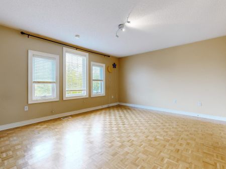 For Lease - 50 Thornton Crescent Unit# Upper Level, Vaughan, Ontario - Photo 2