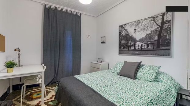 Calle de la Virgen del Puig, Valencia, Valencian Community 46011 - Photo 1