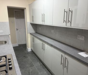 3 Bed Terraced House, Knighton Lane, LE2 - Photo 6