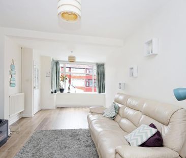 4 bedroom detached house to rent - Photo 6