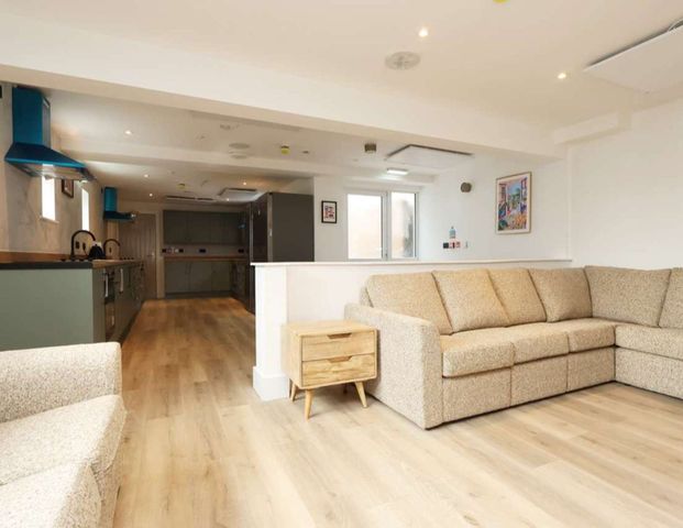 Calvert Terrace Room 2 - Photo 1