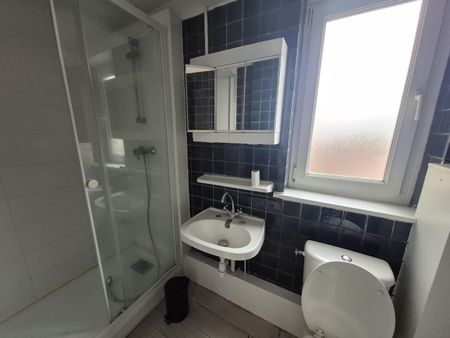 Location Appartement 2 pièces 41m² LILLE 59800 - Photo 3