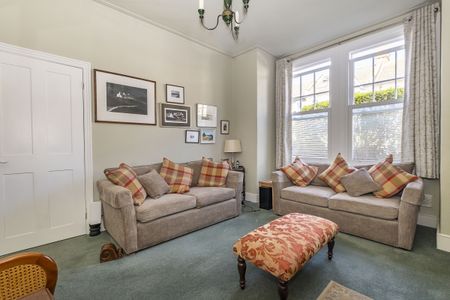 2 bedroom maisonette to rent - Photo 2