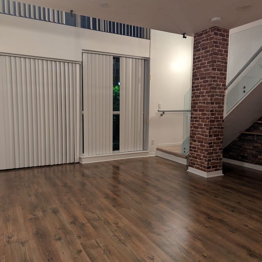 For Lease - 215 Queen Street Unit# 221, Brampton, Ontario - Photo 1