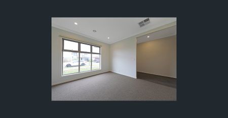 🏡 4-Bedroom House in Wallan - Photo 4
