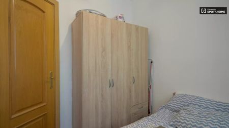 2-bedroom apartment with AC for rent in Puente de Vallecas - Foto 4