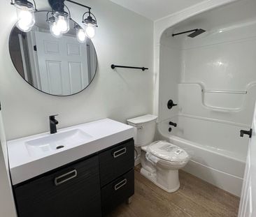 For Lease - 1490 Bishops Gate Unit# 114, Oakville, Ontario - Photo 5