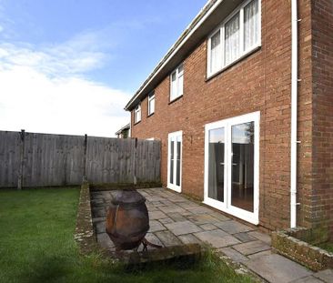 3 bedroom semi-detached house to rent - Photo 2