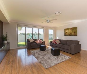 52 Holmwood Drive, Dubbo NSW 2830 - House For Rent | Domain - Photo 3