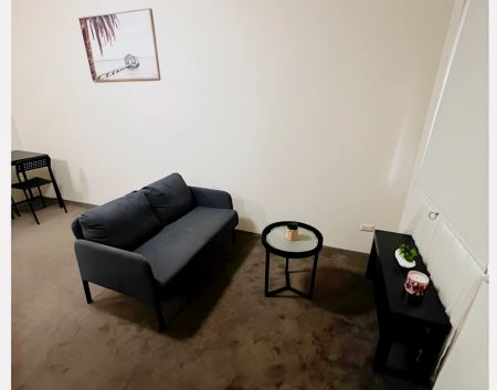 1 bed 1 bath - Photo 2