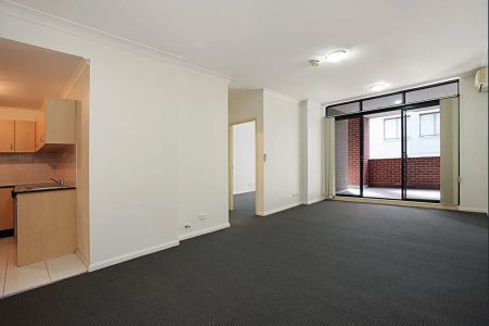 Stylish Urban Living in the Heart of Pyrmont - Photo 2