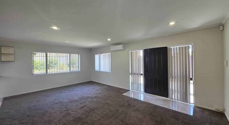 4-Bedroom House for Family Living - Photo 2