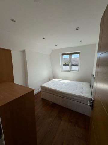 2 Bed Flat, Harrow Road, W9 - Photo 4