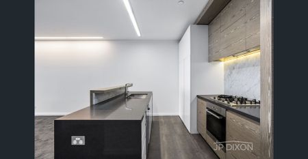 Spacious and Luxurious 1 Brm + 1 Carpark. - Photo 2
