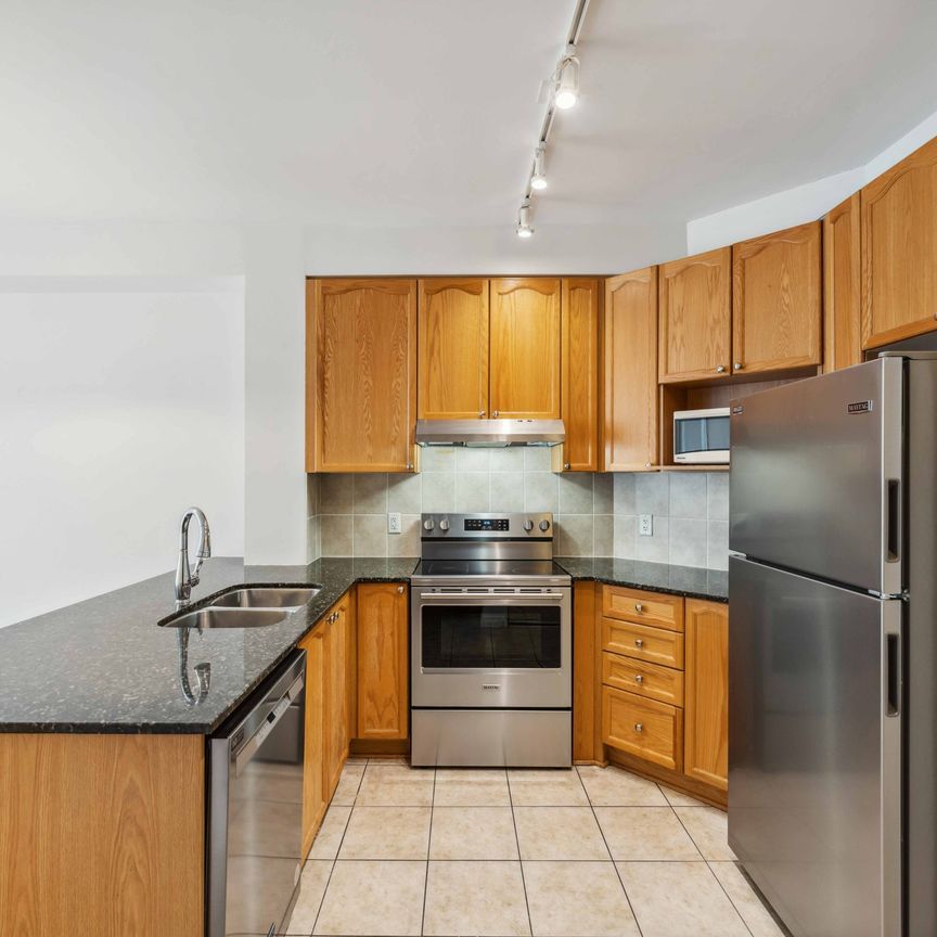 205 Bolton, Unit 222 - Photo 1