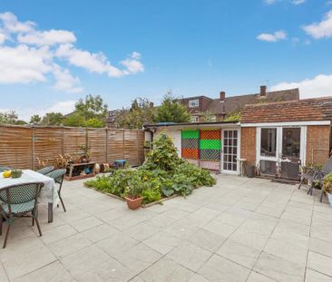 4 bedroom semi-detached house to rent - Photo 2