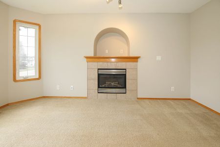 Beautiful Home in Kentwood - Photo 3