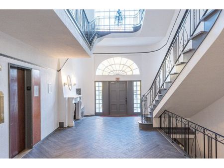 Colonial House - Photo 3