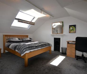 3 bedroom private hall to rent - Photo 6