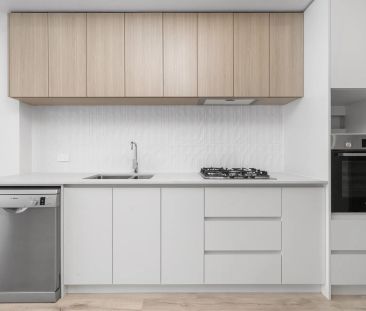 Brand New Studio Apartment in Victoria Tower - Photo 5