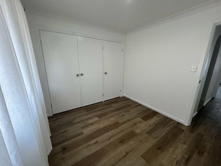 Modern 2 Bedroom Unit - Photo 2