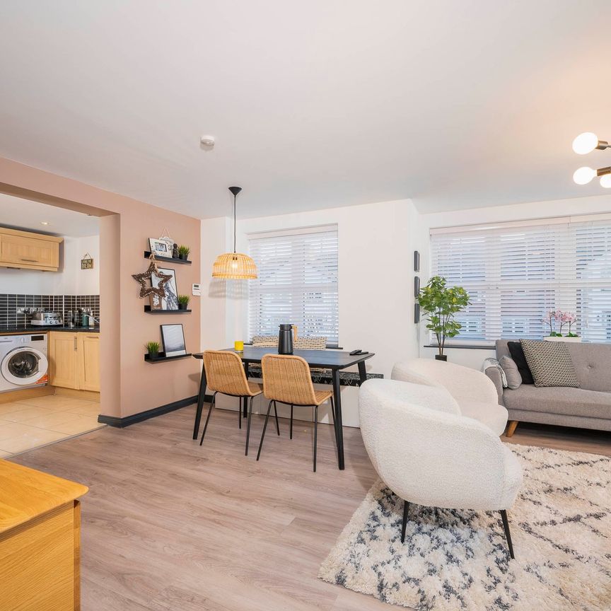 11 Meadow House, 47 The Boulevard, Belfast, BT7 3LN - Photo 1