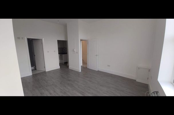 Studio Flat, Stanley Road, L20 - Photo 1