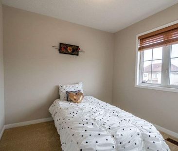 For Lease - 61 Livingston Road, Milton, Ontario - Photo 6