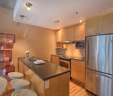 Condo for rent, Montréal (Ville-Marie) - Photo 1