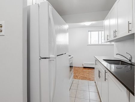 For Lease - 165 Colborne Avenue Unit# 202, Richmond Hill, Ontario - Photo 4