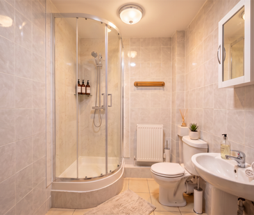 3 bedroom flat to rent - Photo 5