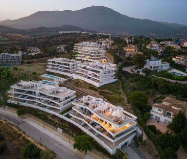Penthouse with Sea Views for Rent in Estepona - Photo 6