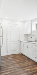 ⭐️ Bachelor 3 1/2 entièrement rénové tout compris meublé - Repentigny ⭐ - Photo 4