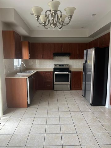 For Lease - 104 Bonistel Crescent Unit# Main and 2nd Floor, Brampton, Ontario - Photo 5