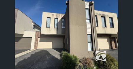 MODERN 3 BEDROOM HOME WITH PRIME LOCATION! - Photo 5