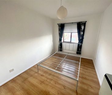 1 Bedroom Flat / Apartment - Almond Road, Southampton - Photo 4