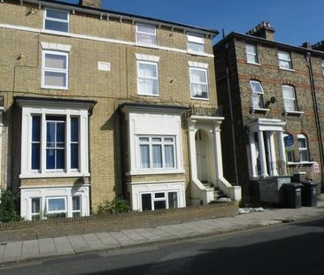 Alexandra Road, Bedford, MK40 - Photo 1